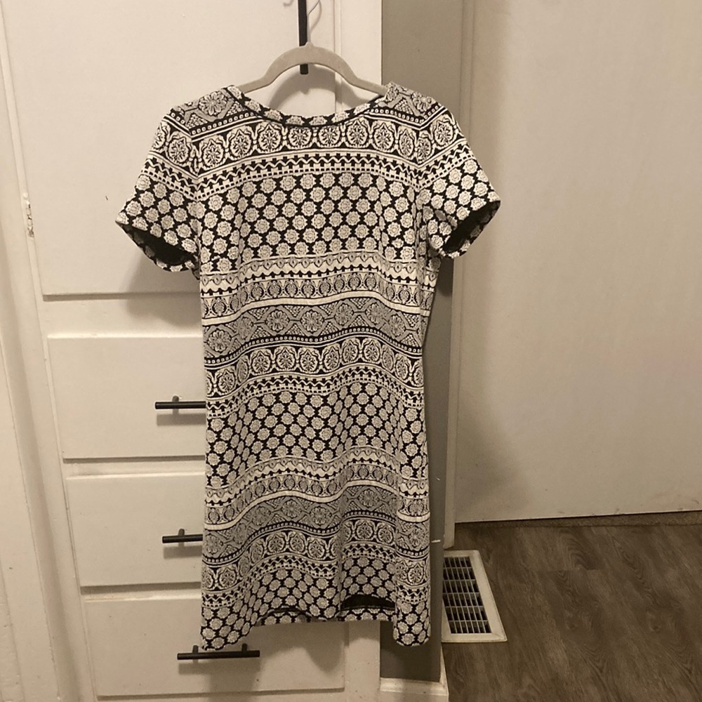 Loft Women’s Size Large Black and White Dress 👗.
